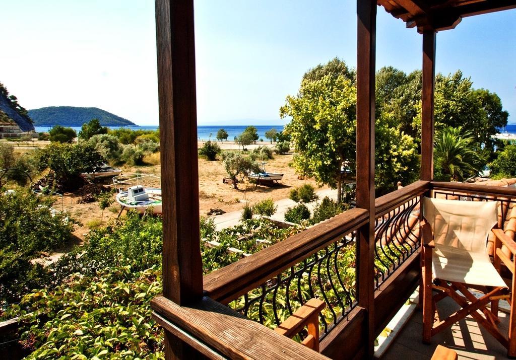 Athina Apartments Нео Кліма Екстер'єр фото