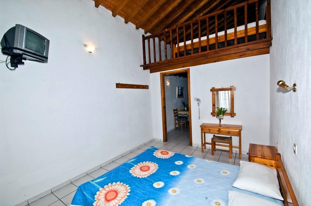 Athina Apartments Нео Кліма Номер фото