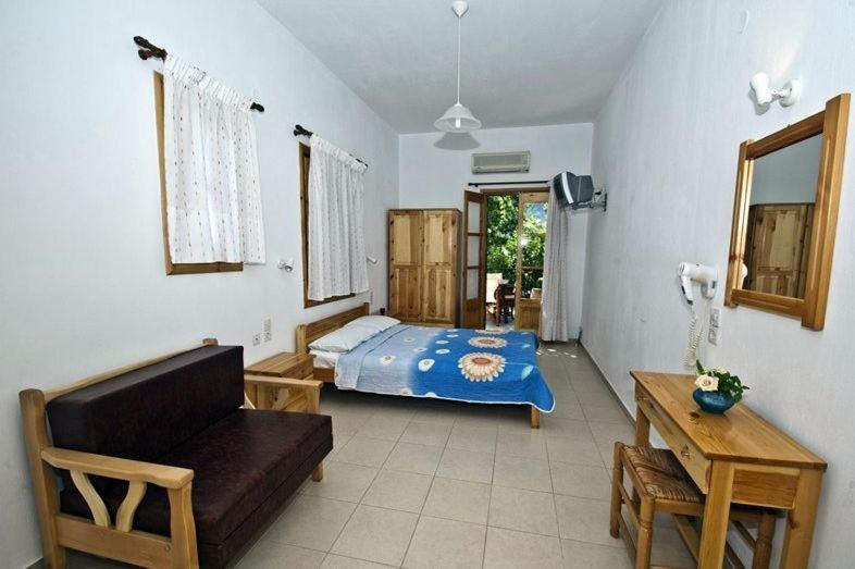 Athina Apartments Нео Кліма Номер фото