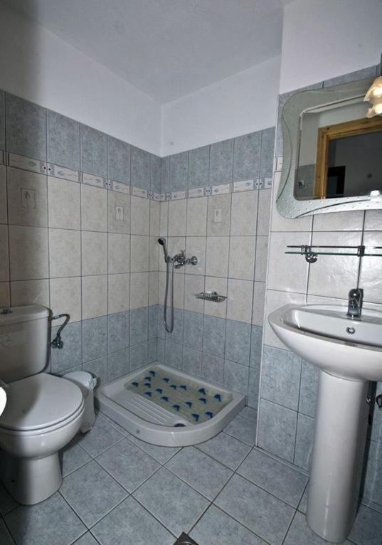 Athina Apartments Нео Кліма Номер фото